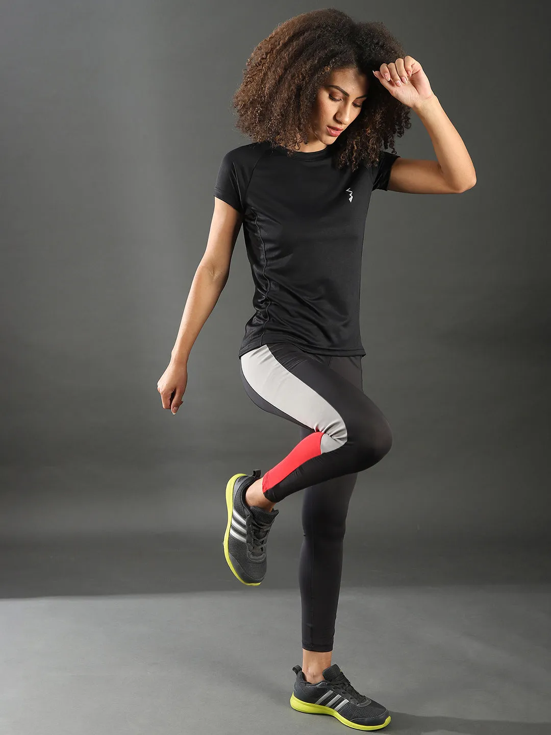 Campus Sutra Solid Women Round Neck Black Sports Jersey T-Shirt