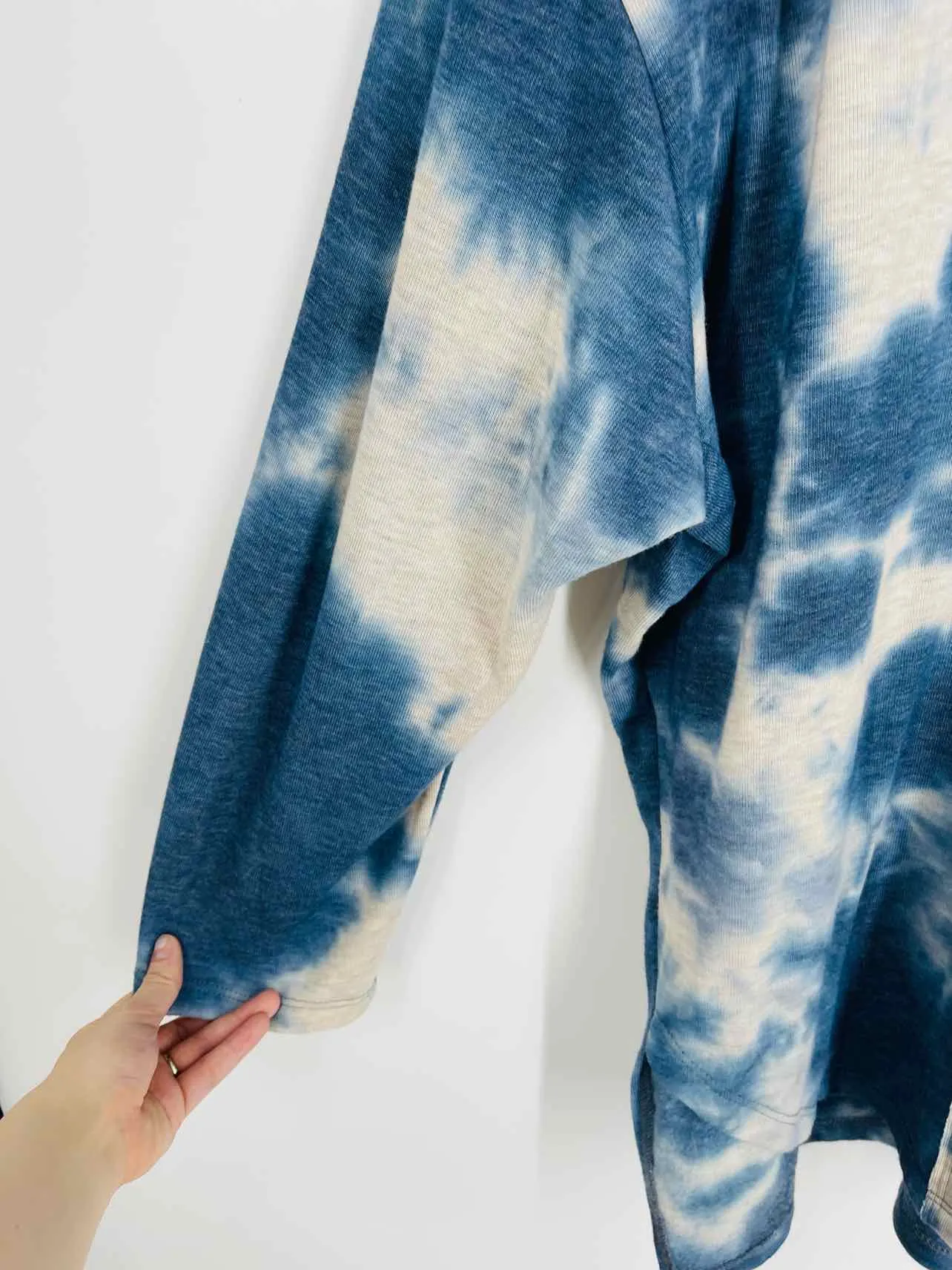 First Love Size L Blue/White Tie Dye Tops Blouse
