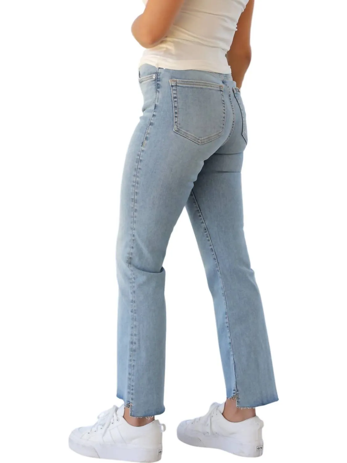 Le Crop Mini Boot Step Fray Jeans In Colorado