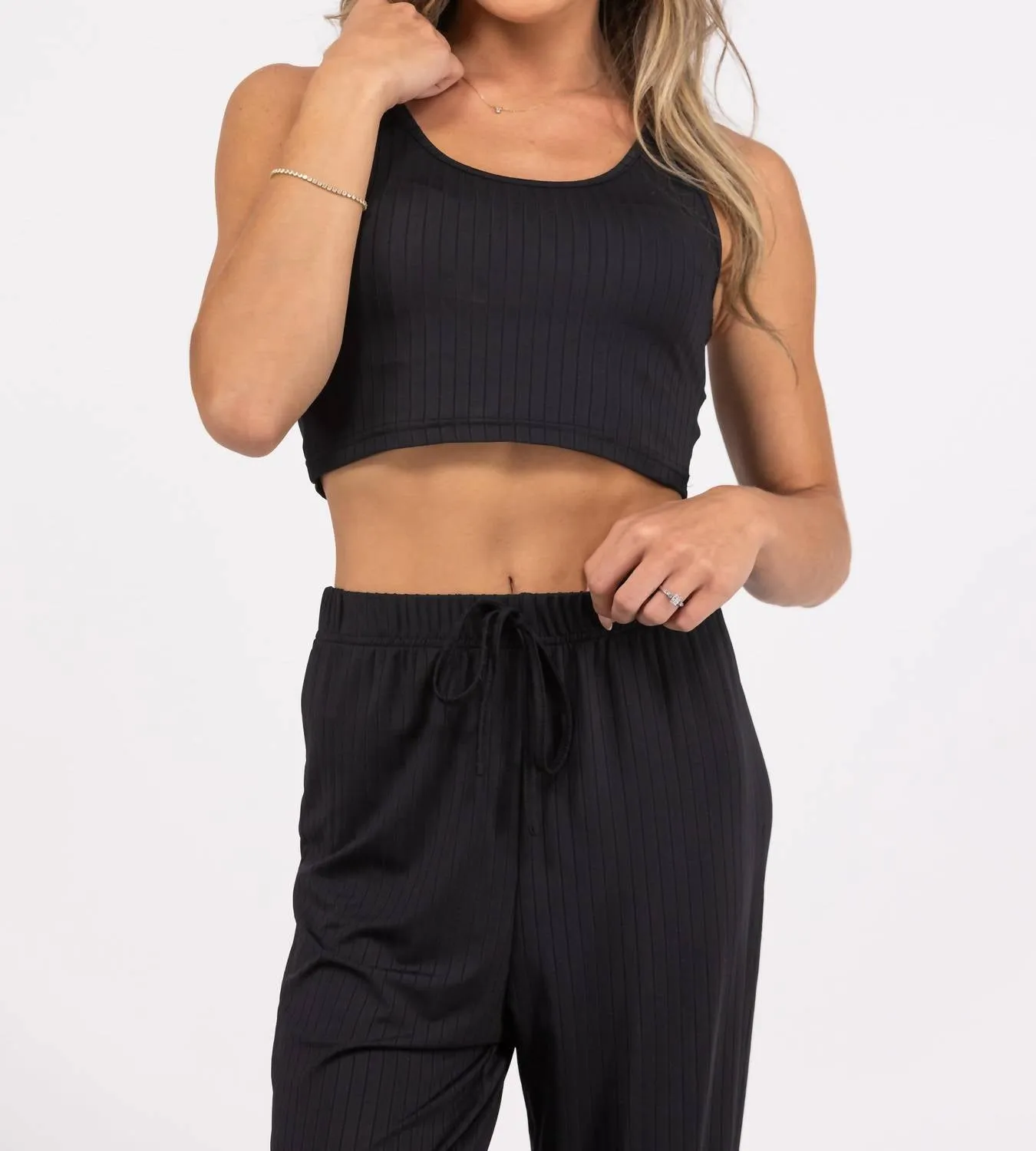 Linden Luxury Breathable Ribbed Lounge Set In Black