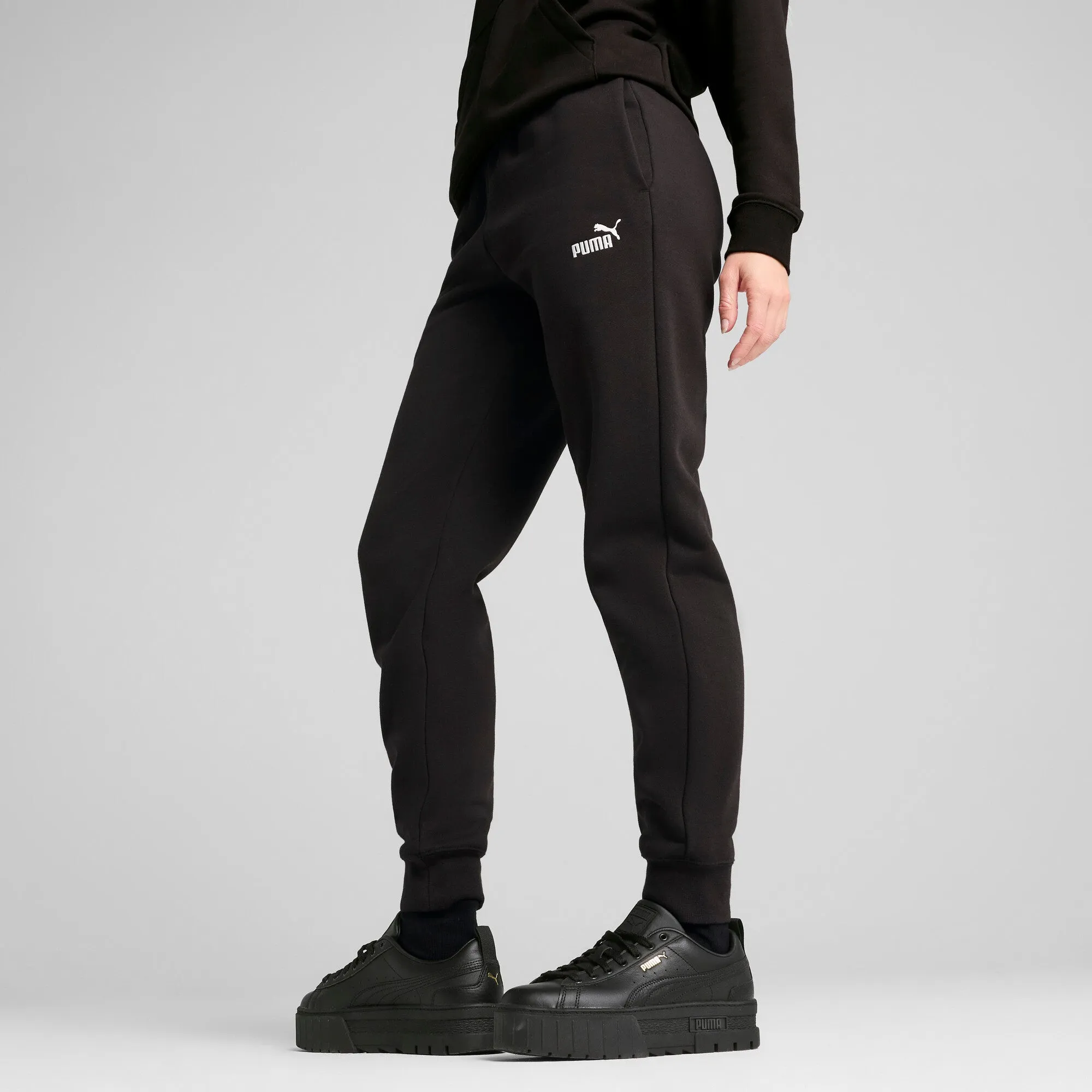PUMA Women's Essentials Small No. 1 Logo Sweatpants