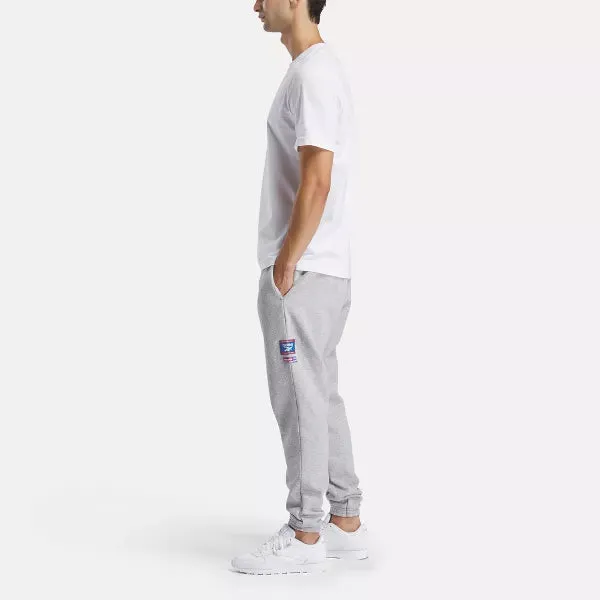 REEBOK MEN'S IDENTITY BADGE WHITE TEE