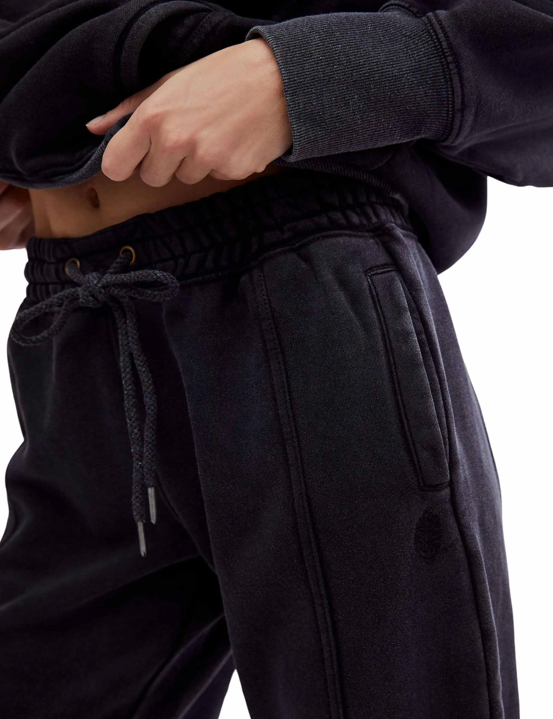 Sprint To The Finish Pants - Black